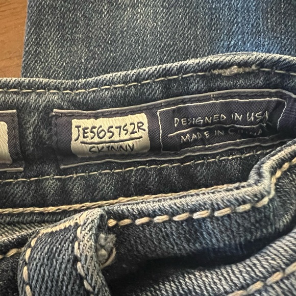 Miss Me Denim - Picture 3 of 5